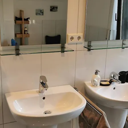 Apartment Sehr Schoene, Grosse Und Zentral Gelegene *