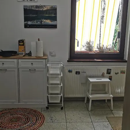 Sehr Schoene, Grosse Und Zentral Gelegene