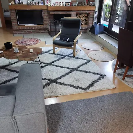 Apartment Sehr Schoene, Grosse Und Zentral Gelegene